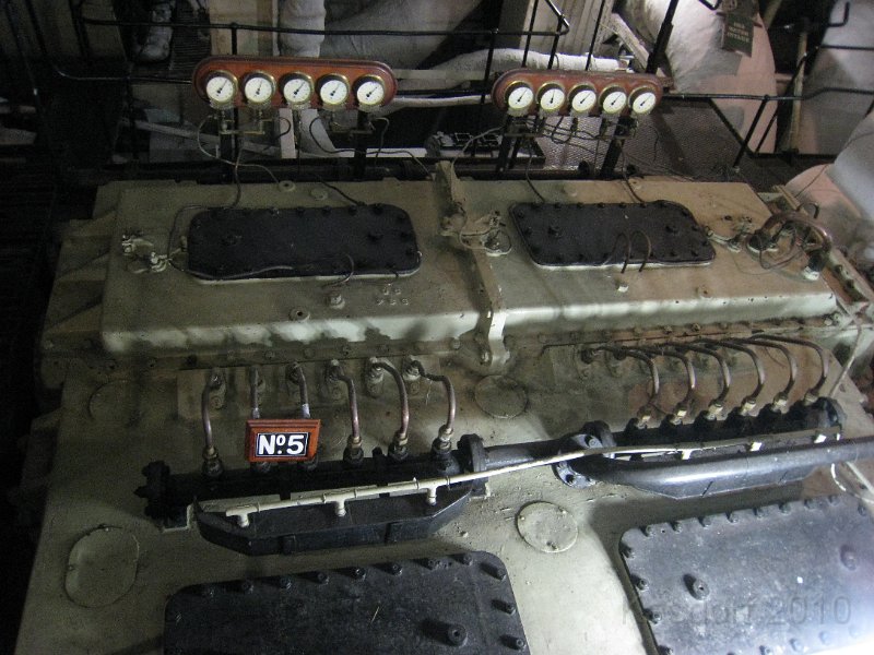 Queen Mary 2010 0565.JPG - Engine room stuff.
